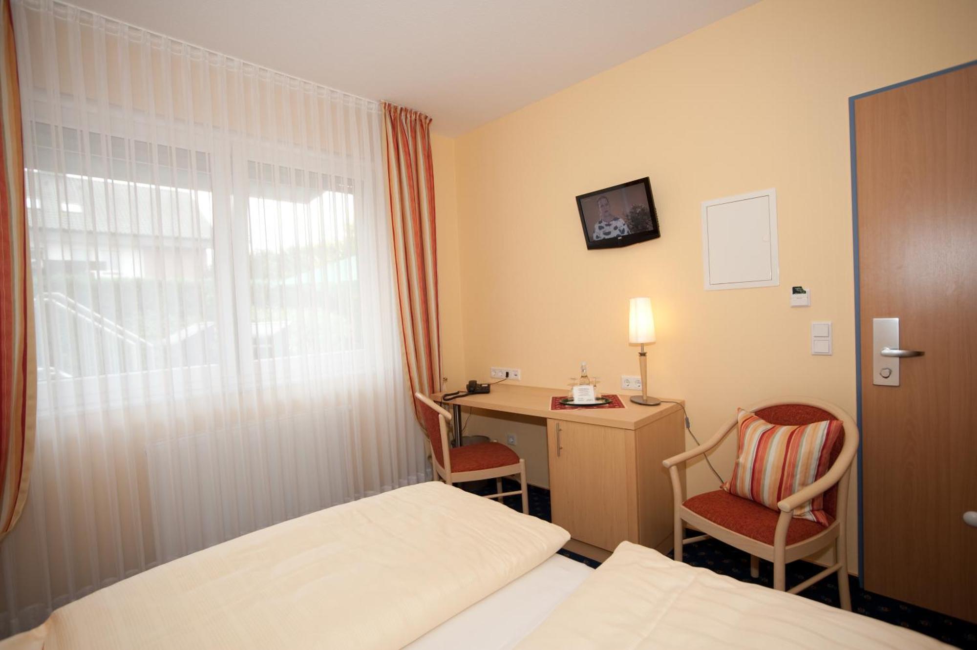 Akzent Hotel Hubertus Melle Exterior photo
